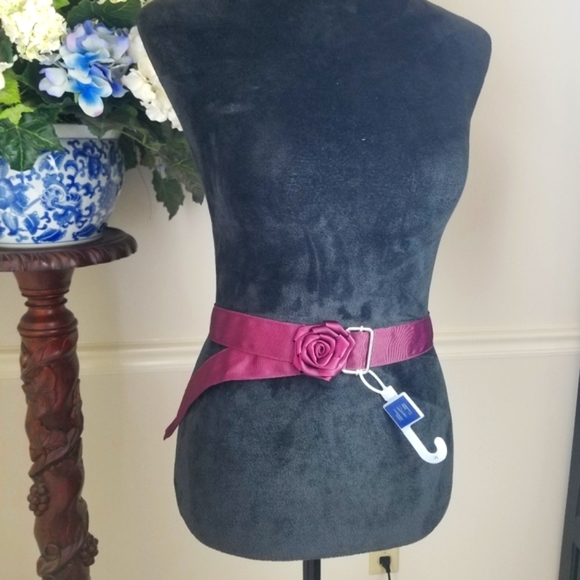 GAP Accessories - GAP Ribbon Rose Belt